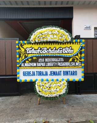 Papan Bunga Duka di Kur Selatan